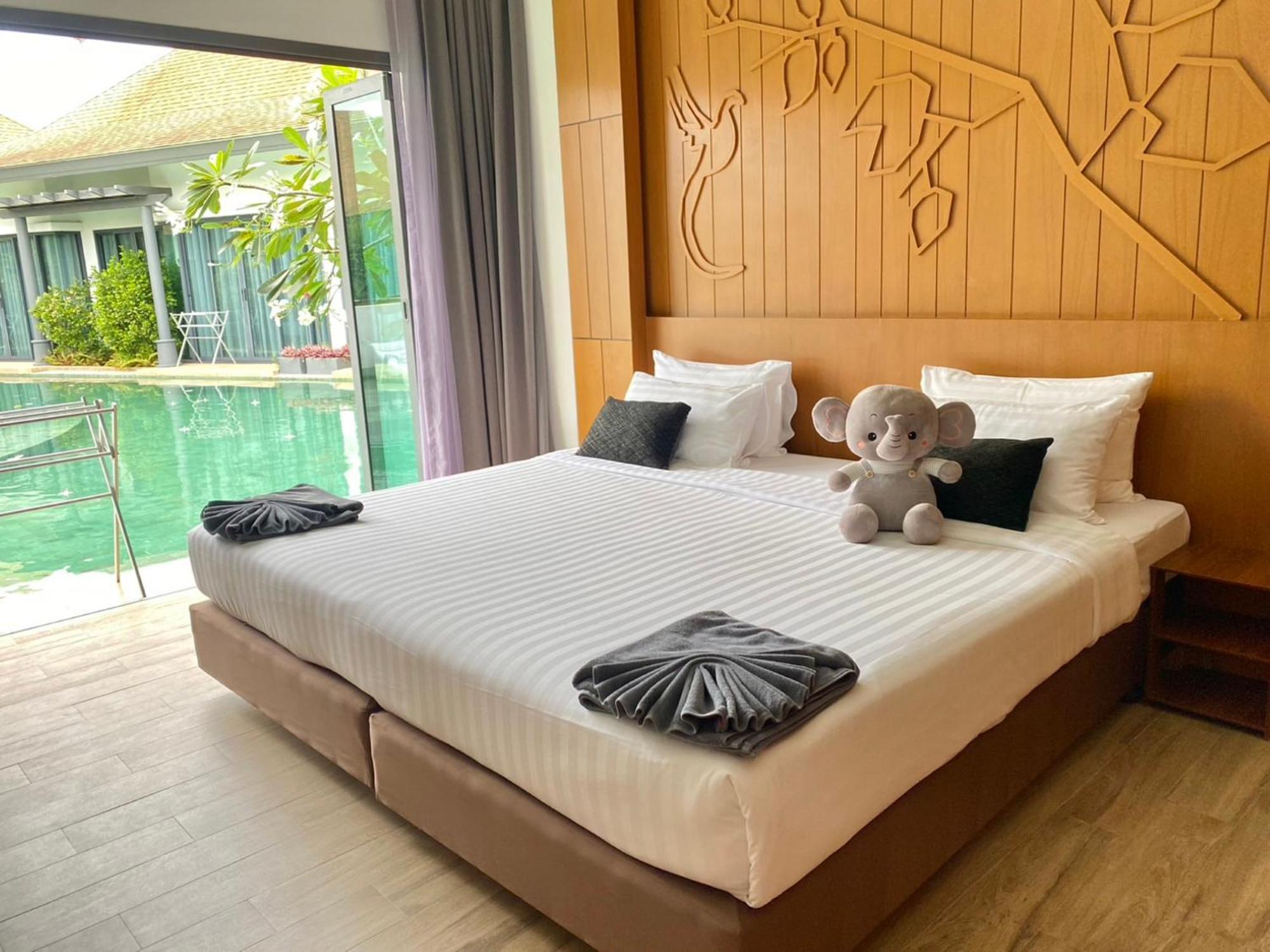 Tajh Pool Villas Chalong Esterno foto