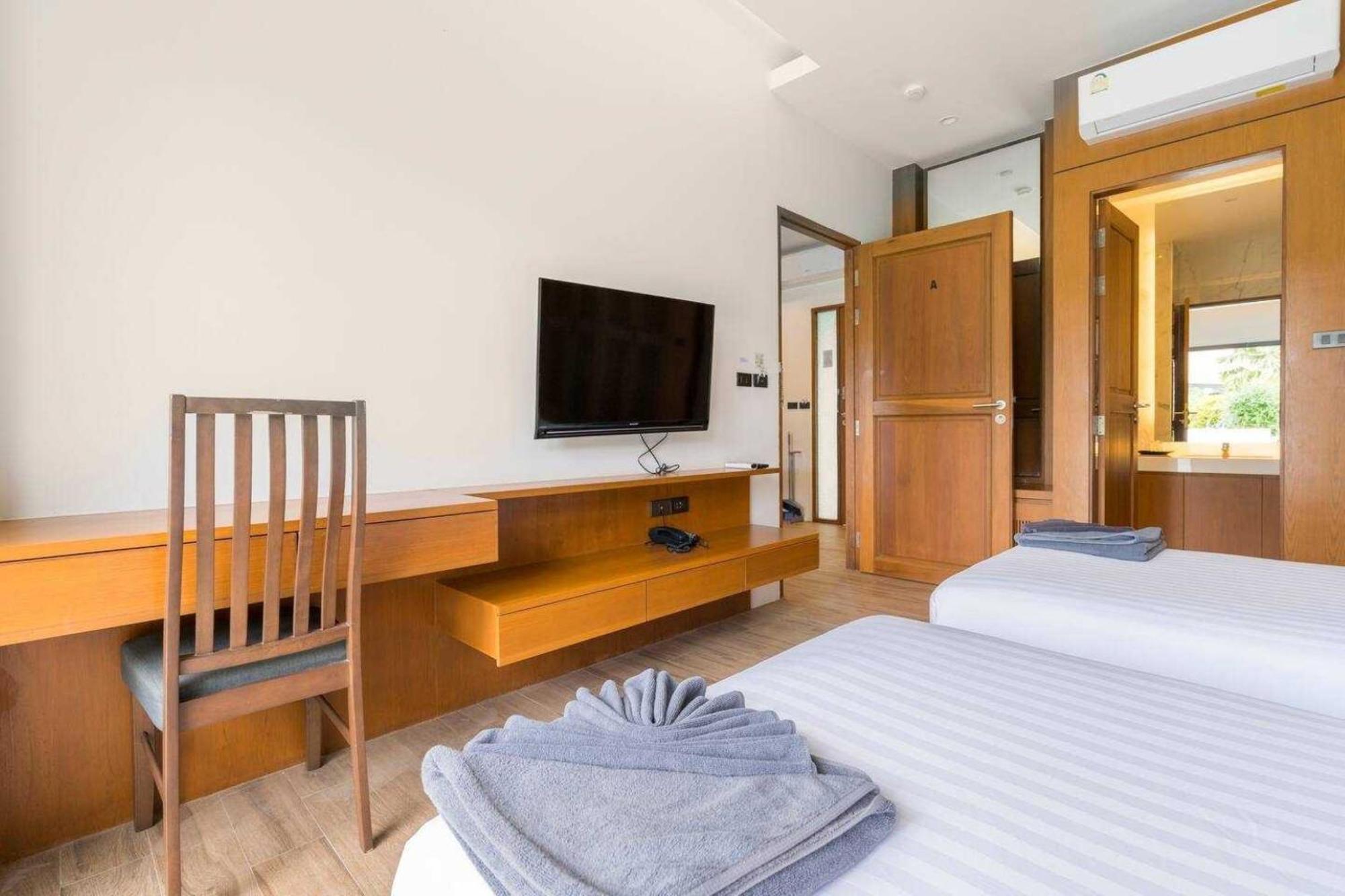 Tajh Pool Villas Chalong Esterno foto