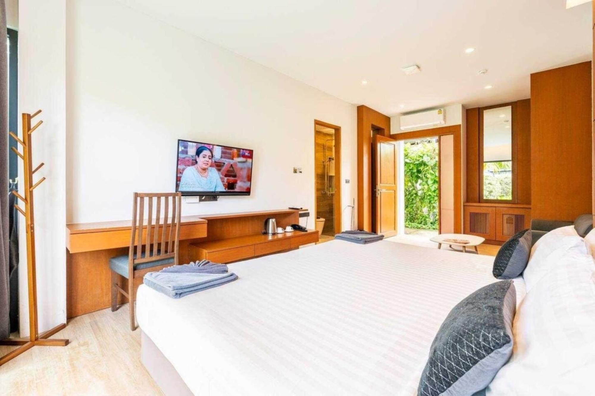 Tajh Pool Villas Chalong Esterno foto