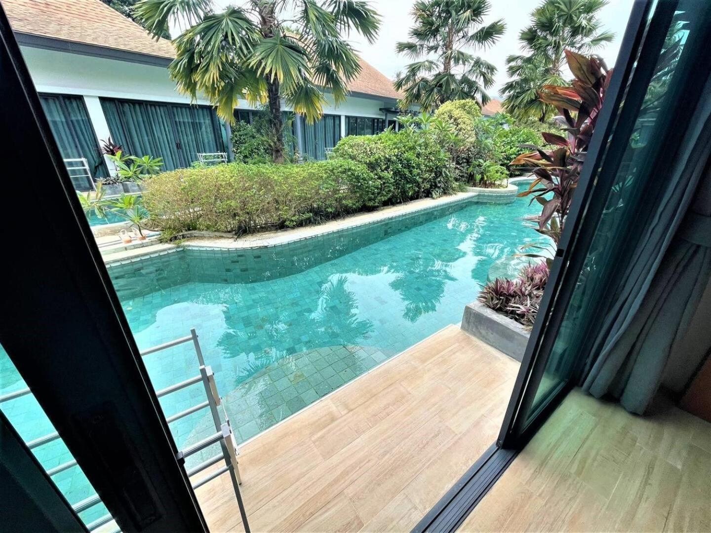 Tajh Pool Villas Chalong Esterno foto